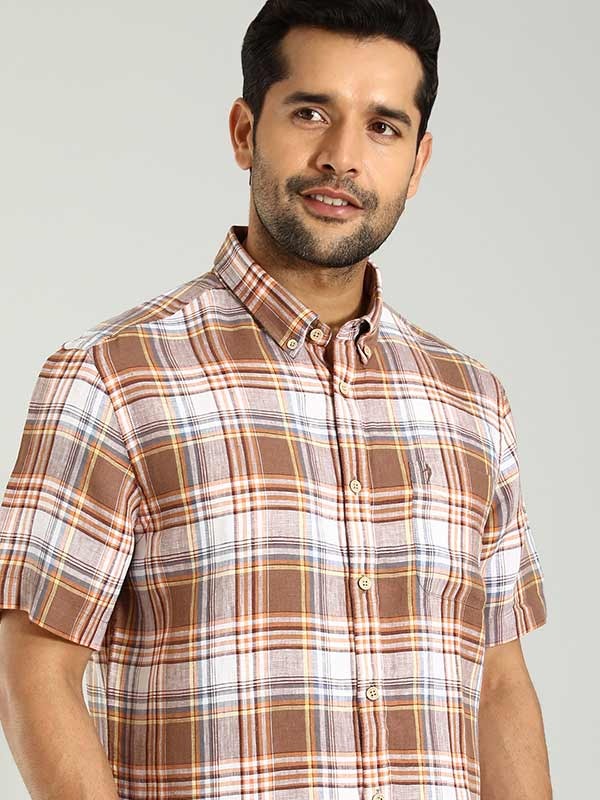 Indian Terrain Men's Regular Fit Half Sleeve Checkered Brown Shirt